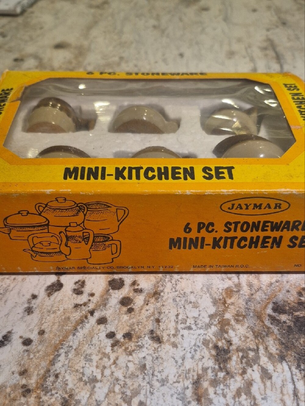 6-Pc Stoneware Mini Kitchen Set - Brown & Cream - Picture 2 of 8